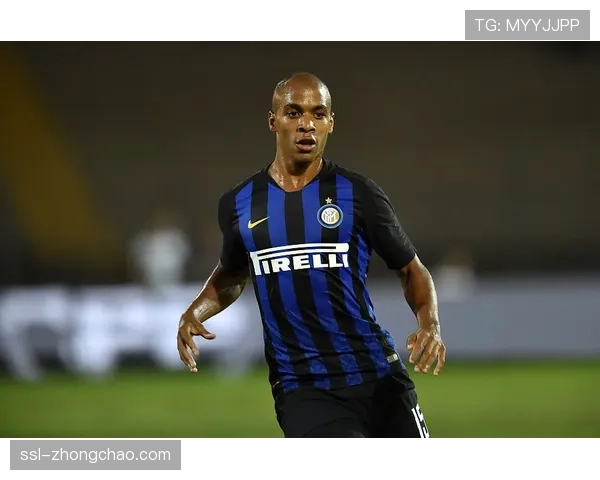 国际米兰训练基地对媒体开放,劳塔罗领衔锋线分组对抗 国际米兰训练基地对媒体开放,劳塔罗领衔锋线分组对抗